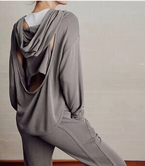 FREE PEOPLE Movement Back Into It Olive Green Long Sleeve Rounded Hoodie Sz XS